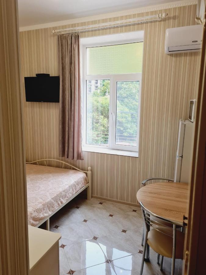 Guest House Gorny Ruchei Gagra Buitenkant foto