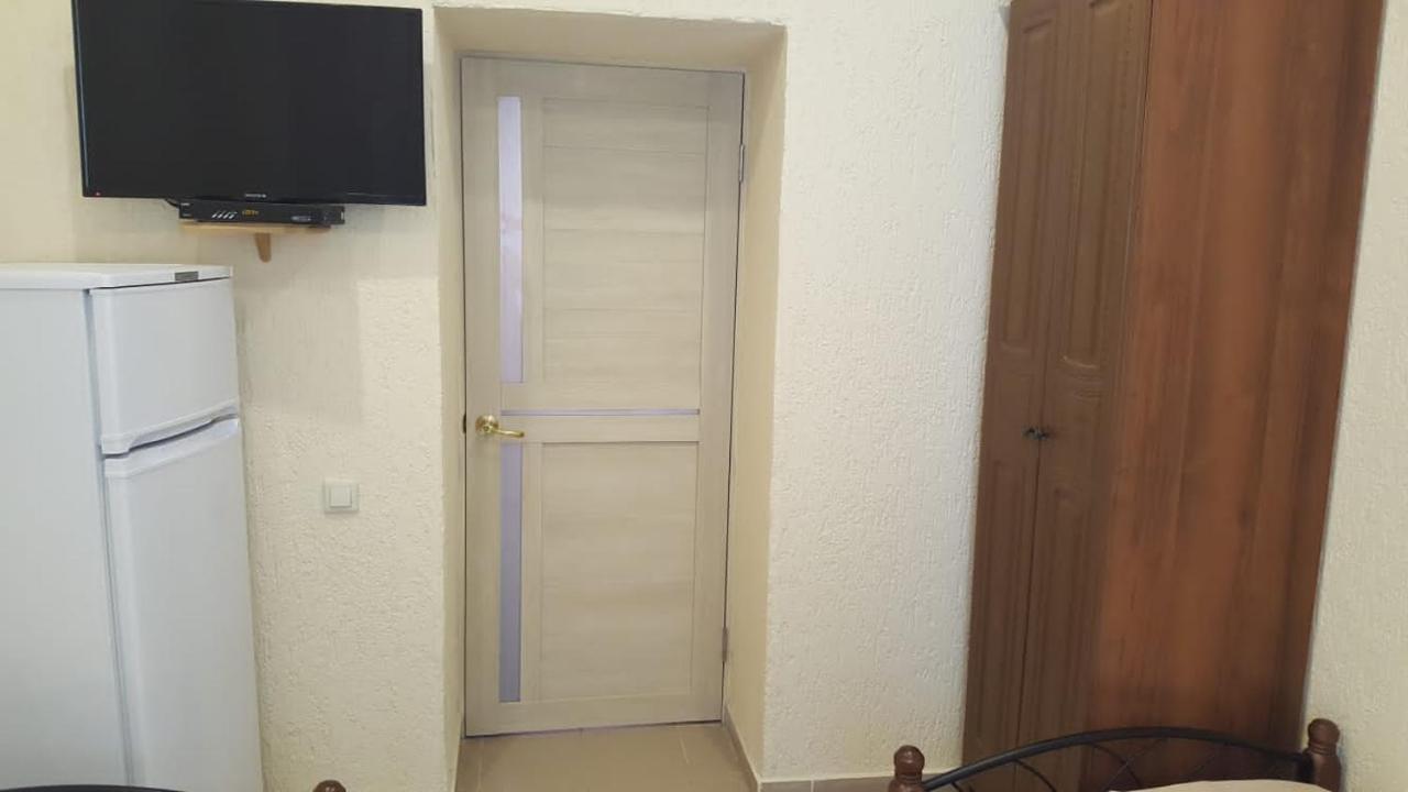 Guest House Gorny Ruchei Gagra Buitenkant foto