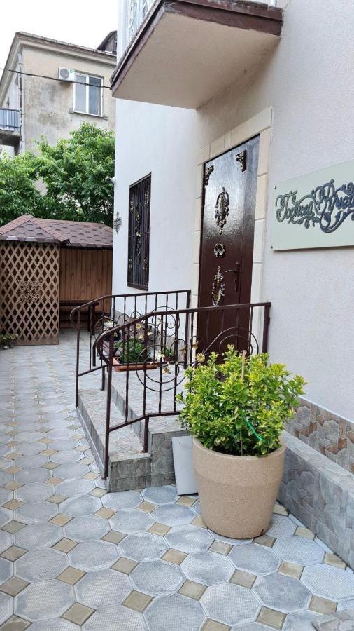 Guest House Gorny Ruchei Gagra Buitenkant foto